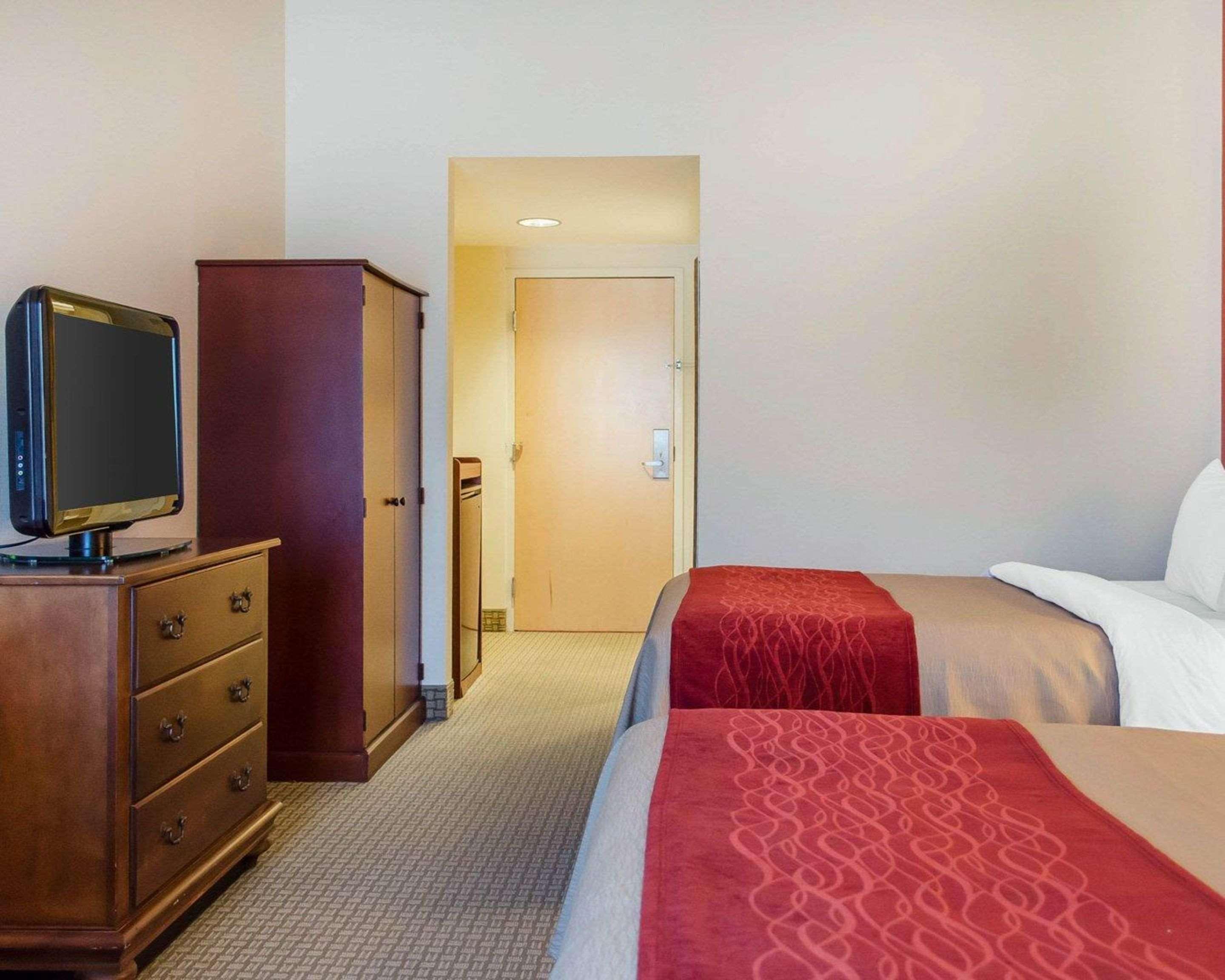 Hotel Comfort & North York