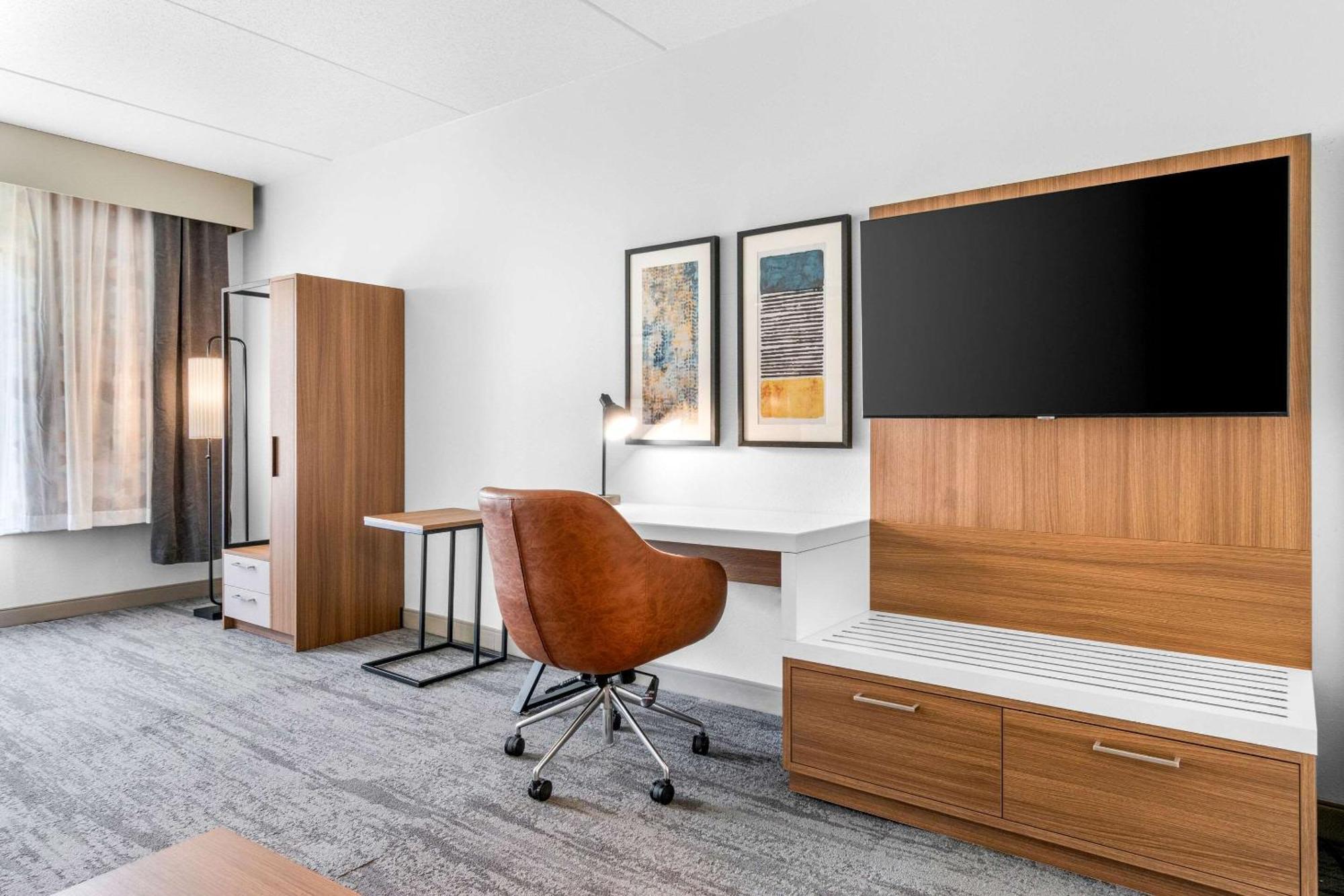 Hotel Comfort & North York