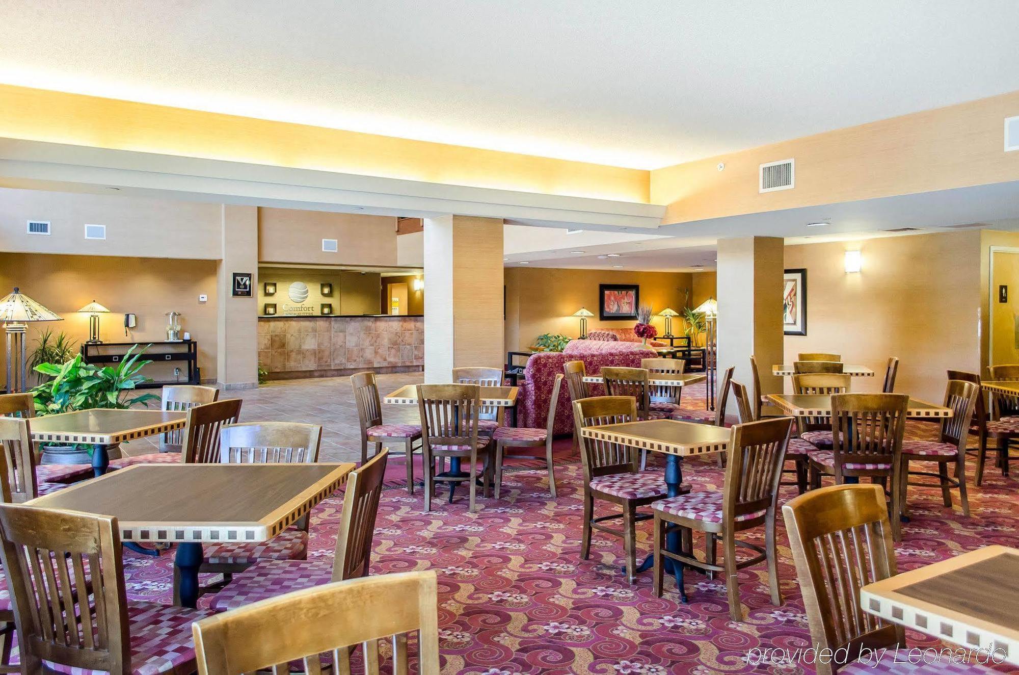 Hotel Comfort & North York